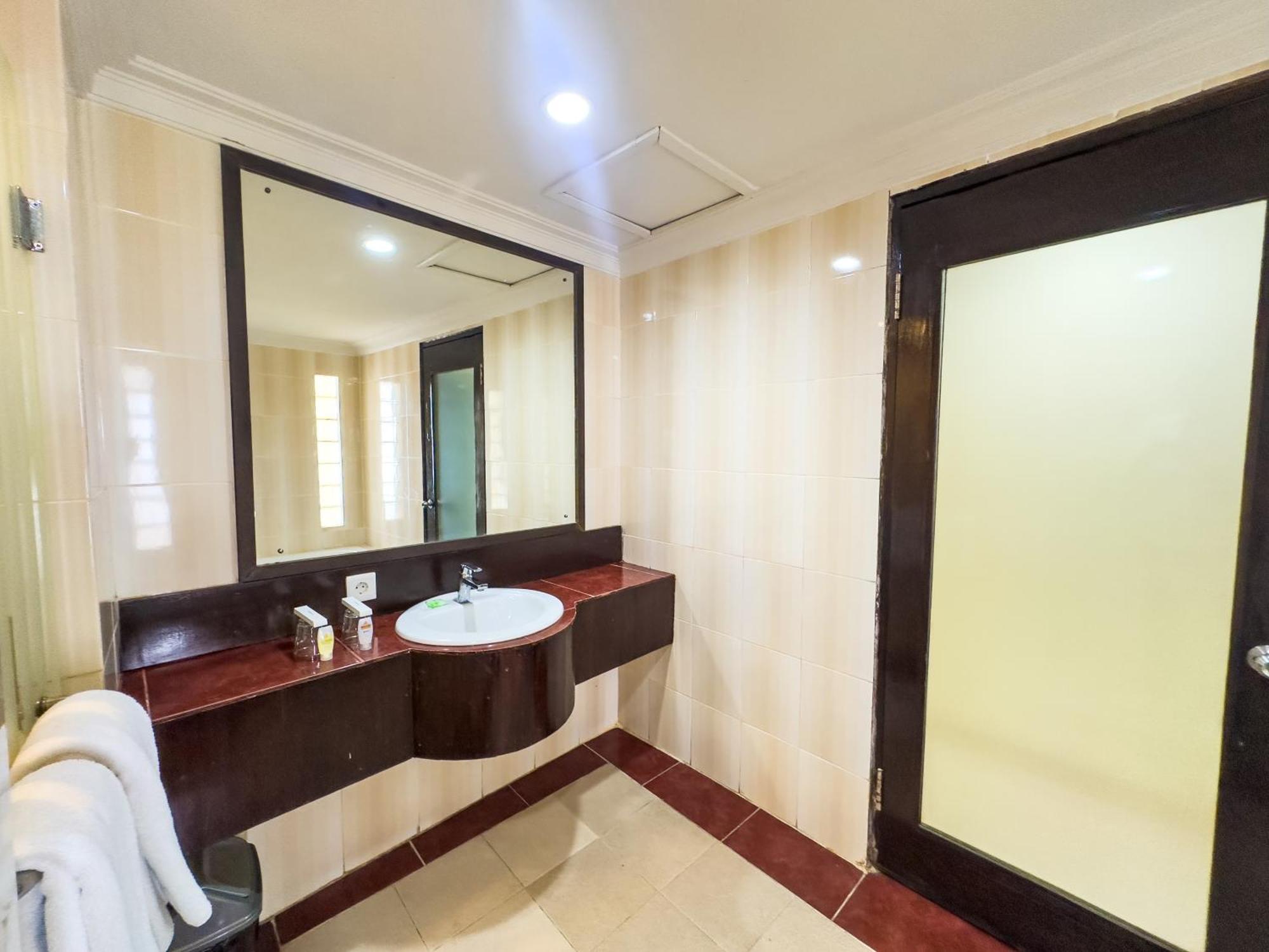 Champlung Mas Hotel Legian, Kuta Exterior foto