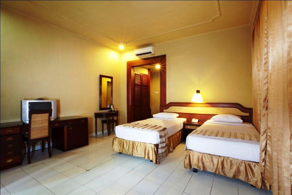Champlung Mas Hotel Legian, Kuta Zimmer foto
