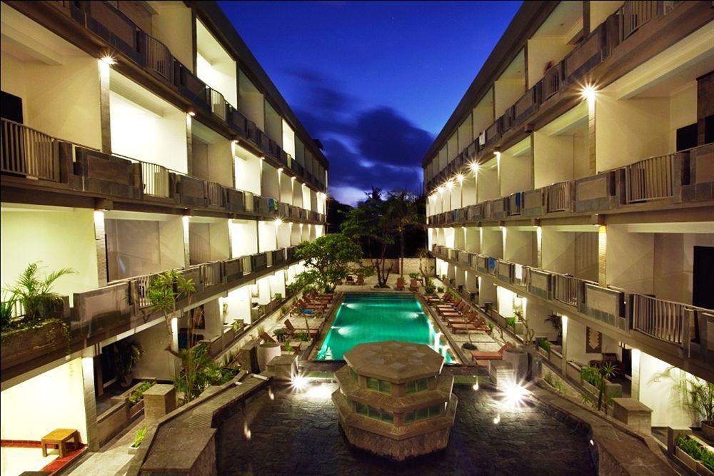 Champlung Mas Hotel Legian, Kuta Exterior foto